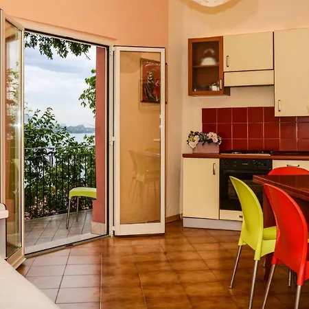 Garuti Village Aparthotel 3*