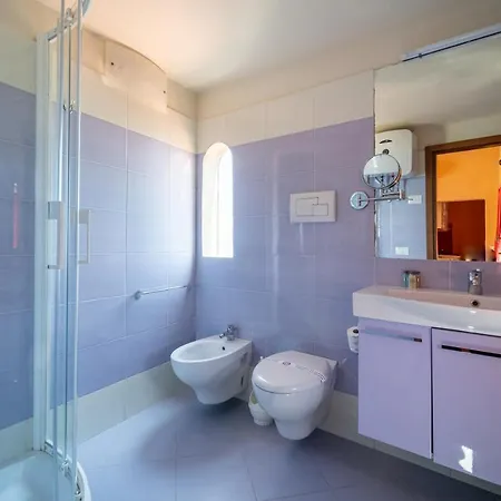 Aparthotel Garuti Village 3*