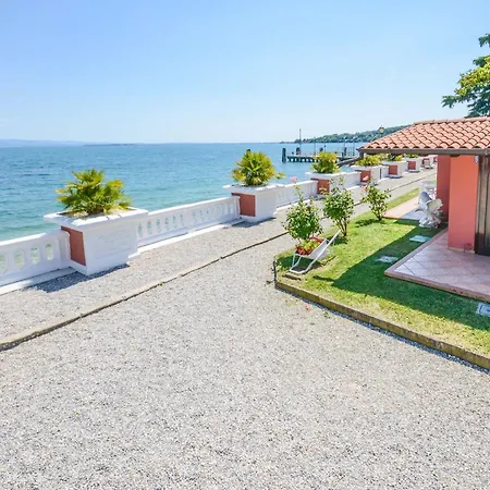 Garuti Village Aparthotel