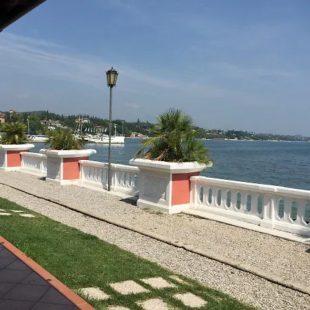 Aparthotel Garuti Village Padenghe sul Garda