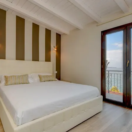 Garuti Village 3* Padenghe sul Garda