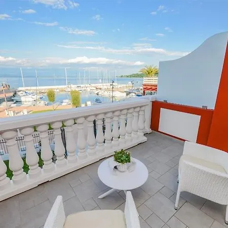 Garuti Village Hotel apartamentowy
